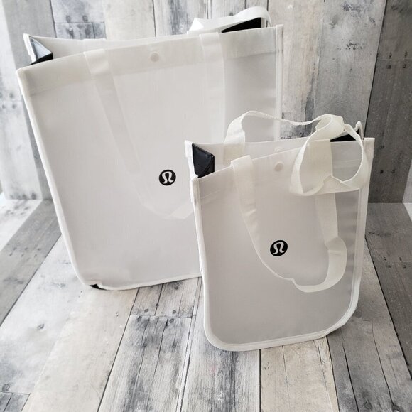 New Lululemon Athletica Set of 2 Shopping Bags with snap closure - Picture 2 of 5